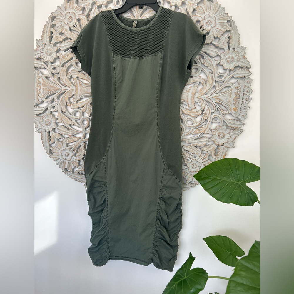 XCVI Green Dress Elegant and Comfortable